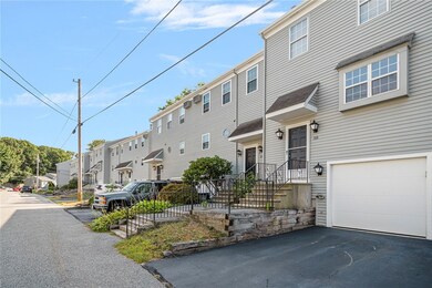 565 Quaker Ln unit 58, West Warwick, RI 02893 - photo 4