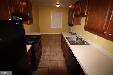 2145 N Anvil Ln, Temple Hills, MD 20748 - photo 3