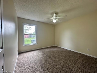 2911 Spring Garden St unit B, Greensboro, NC 27403 - photo 5