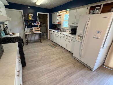 2300 N Country Club Rd, Muncie, IN 47303 - photo 5