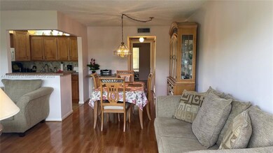 3033 Berkshire B unit 3033, Deerfield Beach, FL 33442 - photo 4