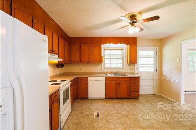 151 Kingswood Rd, Statesville, NC 28625 - photo 3