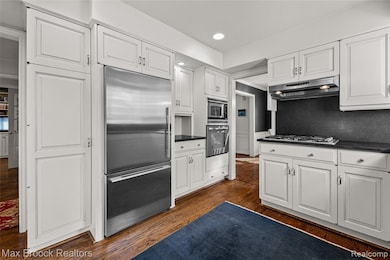 1882 Melbourne St, Birmingham, MI 48009 - photo 4