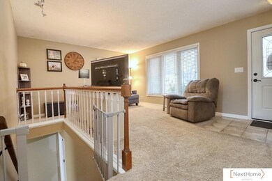 1709 SW 21st St, Lincoln, NE 68522 - photo 4