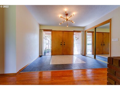 Entrance/Foyer