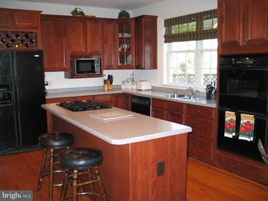 1621 Winesapp Dr, Odenton, MD 21113 - photo 3