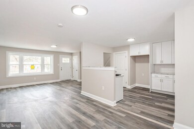 210 Cornwall Dr, Chalfont, PA 18914 - photo 4