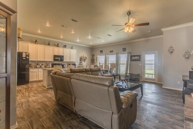 1015 E 96th St, Odessa, TX 79765 - photo 7