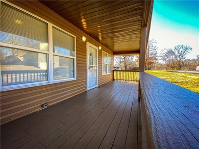 3707 E 68th St, Kansas City, MO 64132 - photo 3