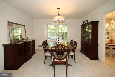 9201 Alyssum Way, Annandale, VA 22003 - photo 5