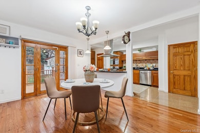 2934 161st St, Flushing, NY 11358 - photo 5