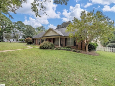 1216 Shoresbrook Rd, Spartanburg, SC 29301 - photo 3