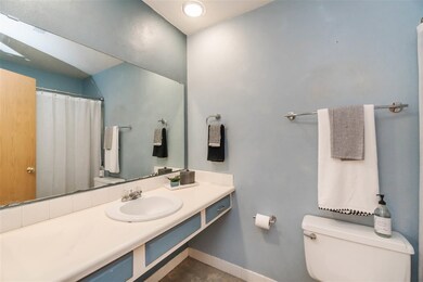 2114 W 1st St unit 7, Cedar Falls, IA 50613 - photo 7