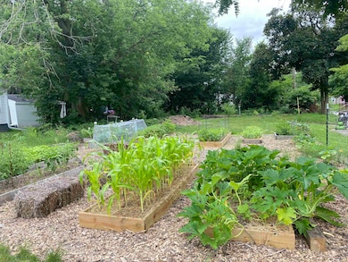 324 N Day Ave, Rockford, IL 61101 - photo 5