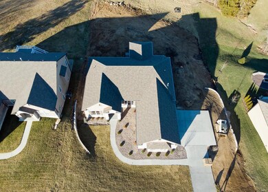 205 Corona Way, Wentzville, MO 63385 - photo 2