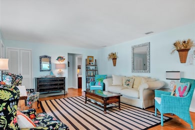 1336 Benjamin Franklin Dr unit F2, Sarasota, FL 34236 - photo 5