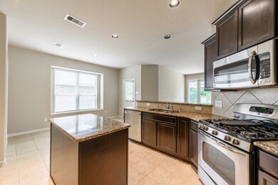 202 Black Swan Place, the Woodlands, TX 77354 - photo 5