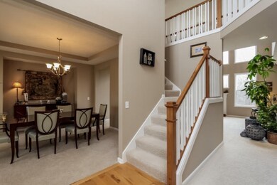 003-Foyer-1549862-mls