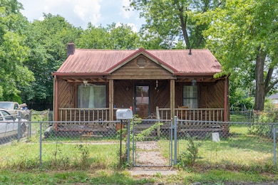 1502 E 49th-2