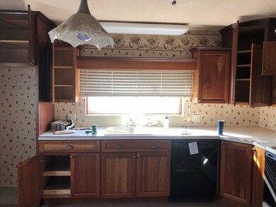 281 W 400 N, Blackfoot, ID 83221 - photo 5