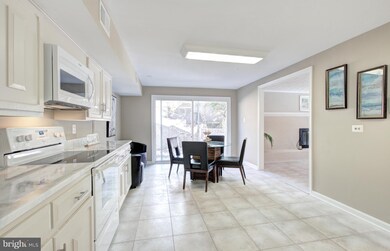 4518 Twinbrook Rd, Fairfax, VA 22032 - photo 7