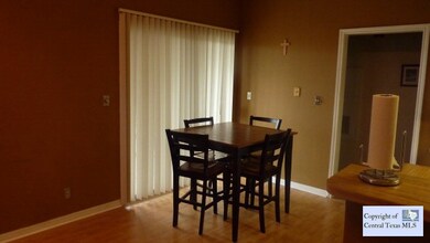 1013 Chestnut St unit D5, San Marcos, TX 78666 - photo 3