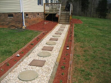 4738 Roundleaf Rd, Ramseur, NC 27316 - photo 2