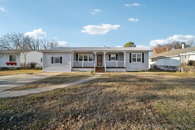95 Bryan St, Pryor, OK 74361 - photo 2