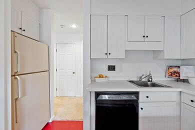 9 Concord Greene unit 7, Concord, MA 01742 - photo 3