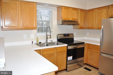 206 Mcdaniel Dr, Purcellville, VA 20132 - photo 4