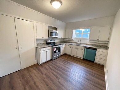 1016 W Gandy St unit 3, Denison, TX 75020 - photo 4