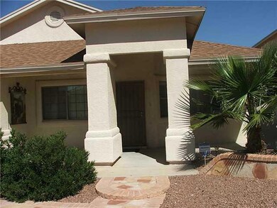 13765 Paseo de Vida Dr, El Paso, TX 79928 - photo 2