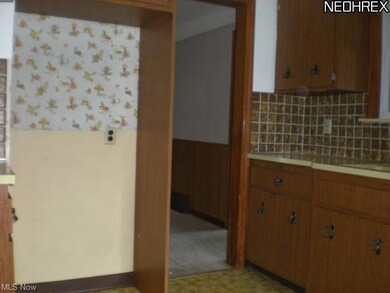 5521 South Blvd, Maple Heights, OH 44137 - photo 4