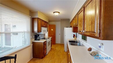 3121 Elmview Dr, Toledo, OH 43613 - photo 4