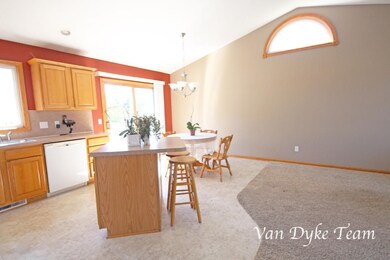 Kitchen / Dining