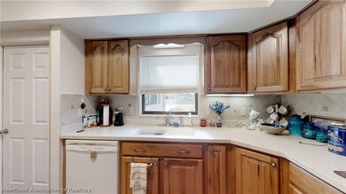 110 Mar Bet Dr, Lake Placid, FL 33852 - photo 4