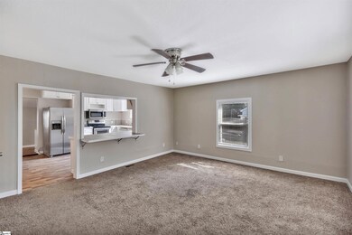 114 W 3rd St, Williamston, SC 29697 - photo 4