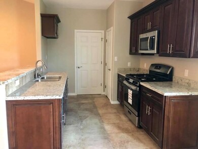 2426 Hedgerose Ln, Bay City, TX 77414 - photo 7