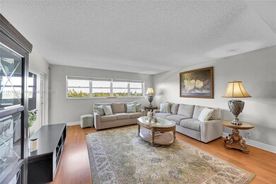 The Tower at Port Royale unit 1009, Fort Lauderdale, FL 33308 - photo 6