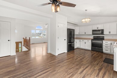 132 N Elgin St, Griffith, IN 46319 - photo 5