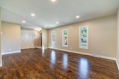 1325 Azalea Dr, Munster, IN 46321 - photo 5