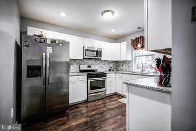 237 3rd Ave, Halethorpe, MD 21227 - photo 3