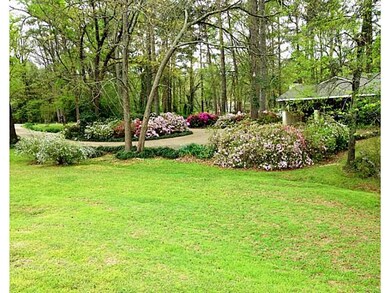 Yard/Garden. LARGE Corner Lot