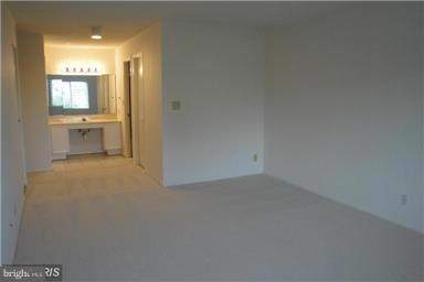 The Rotonda unit 817, McLean, VA 22102 - photo 3