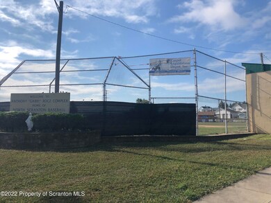 1818 Bundy St, Scranton, PA 18508 - photo 4