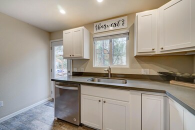 3764 n mohawk st-15