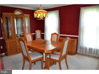 12 Wychwood Ln, Langhorne, PA 19047 - photo 4