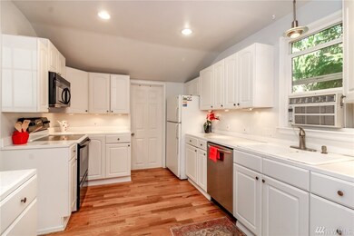 6824 52nd Ave W, University Place, WA 98467 - photo 3