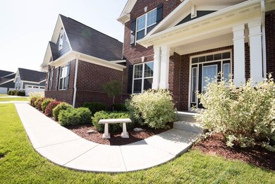 1224 Colinbrook Cir, Greenwood, IN 46143 - photo 4