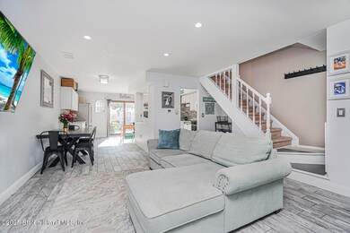 32 Gervil St, Staten Island, NY 10309 - photo 3